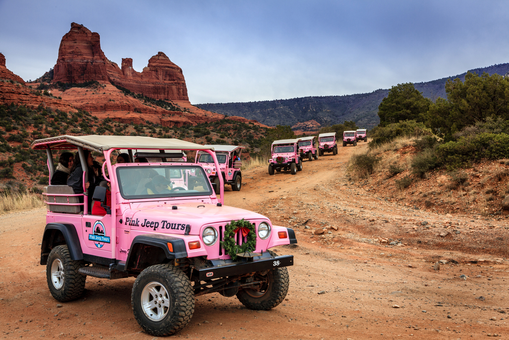 Sedona,,Arizona,,December,28,,2014:,Caravan,Of,Pink,Jeep,Tours